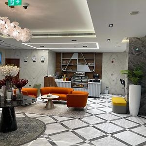 Baniyas Plaza Hotel Apartments
